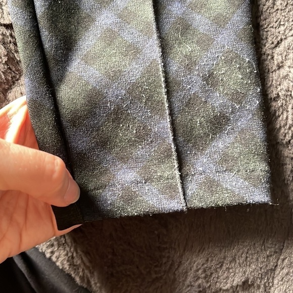 Old Navy black, green and blue checkered Stevie Pant sz medium - Picture 7 of 7